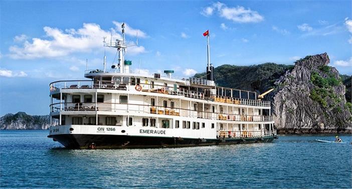 Du thuyền Emeraude Hạ Long